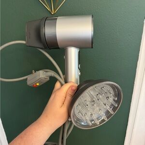 L’Oréal Airlight Pro